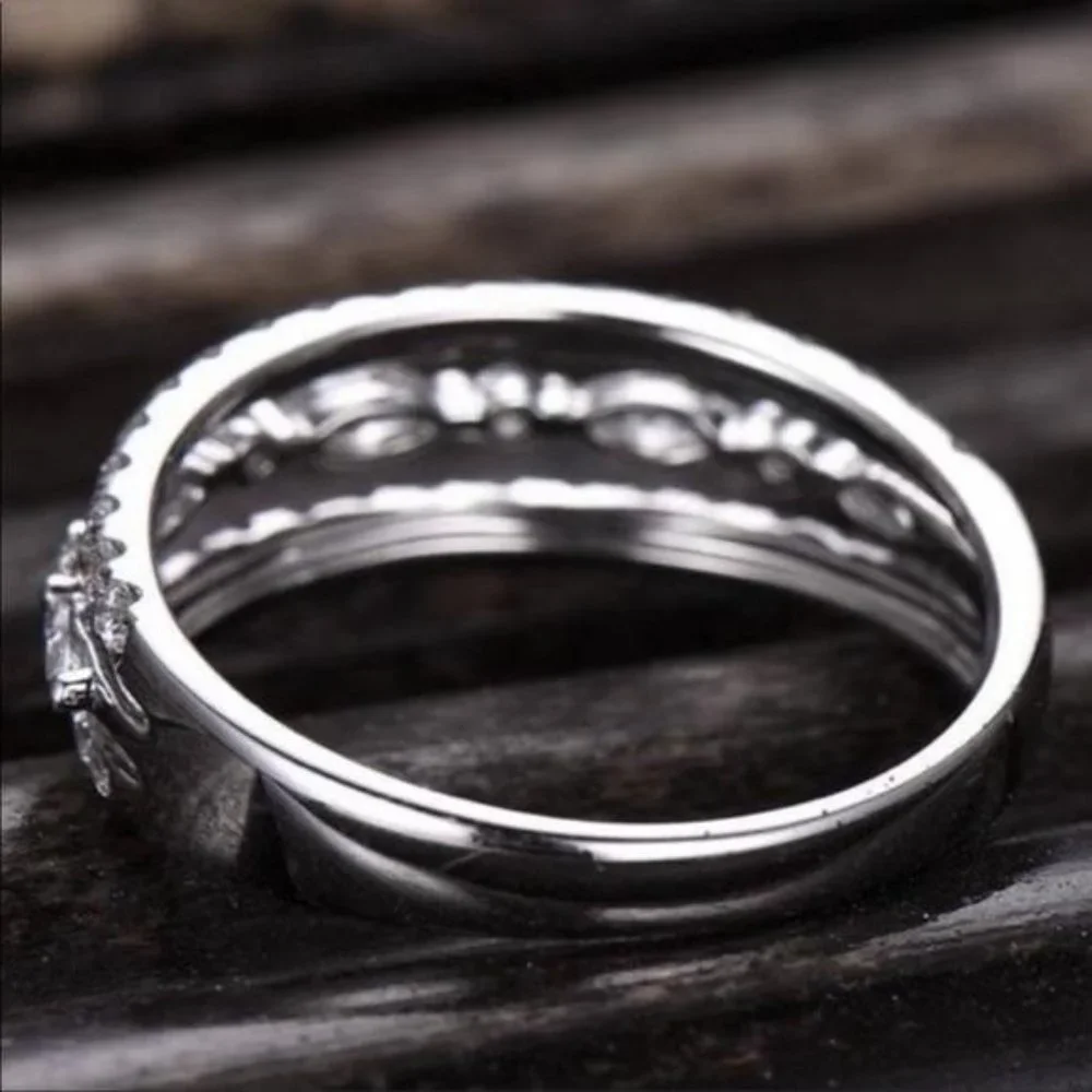 NEW 4.1 CT STERLING SILVER DIAMOND RING - Picture 3 of 4